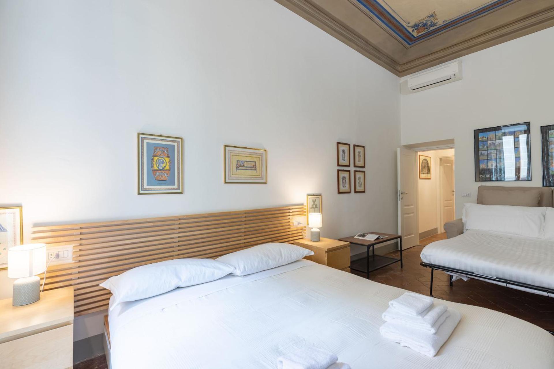 Pitti Family In Apartamento